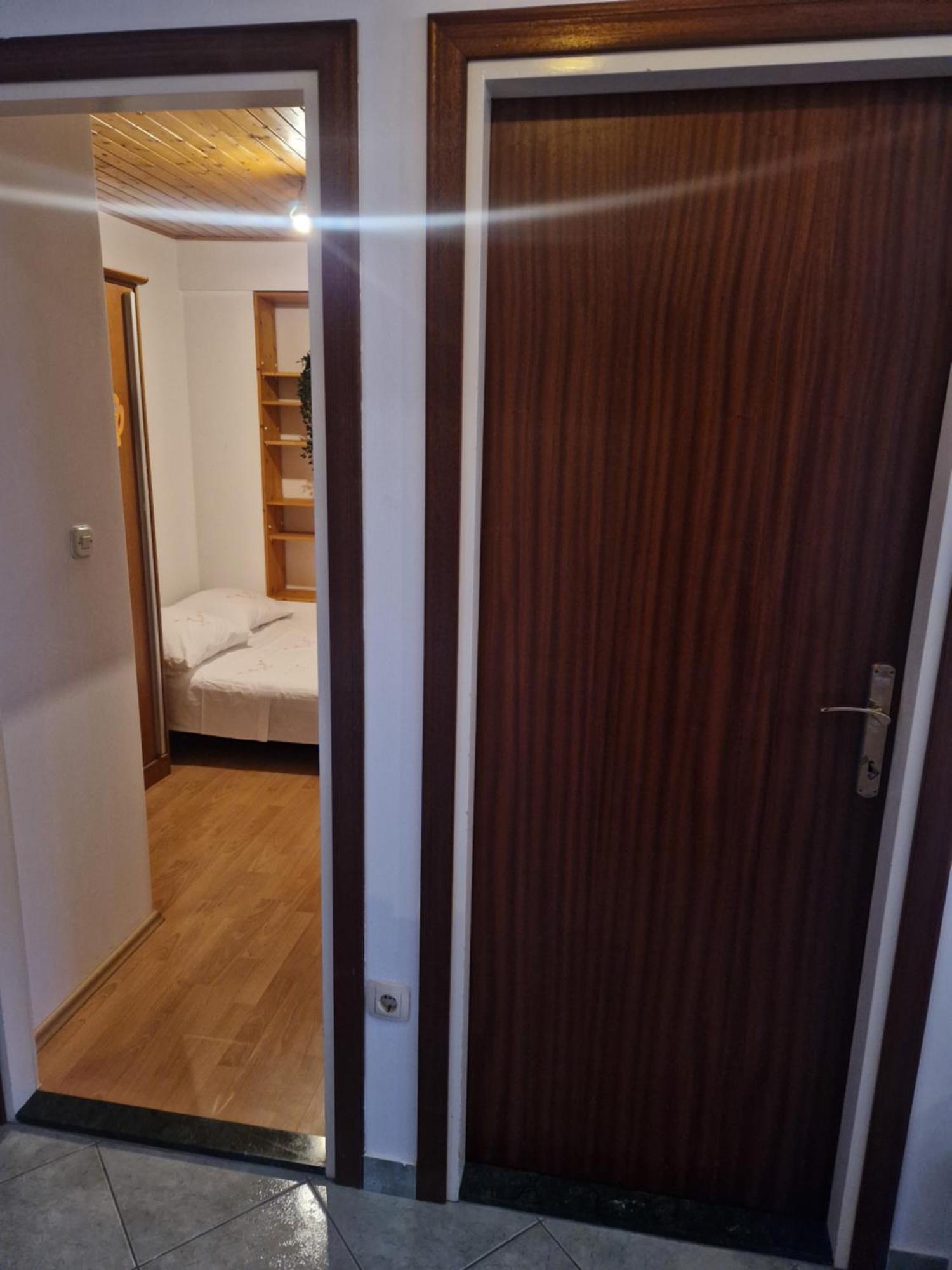 Grdelin Apartment Omis Luaran gambar