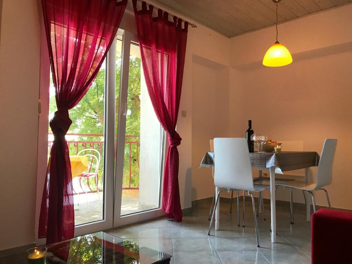 Grdelin Apartment Omis Luaran gambar