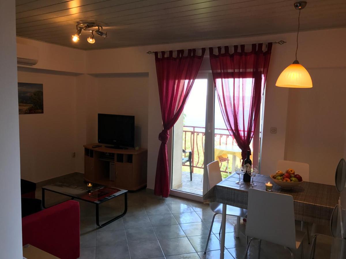 Grdelin Apartment Omis Luaran gambar